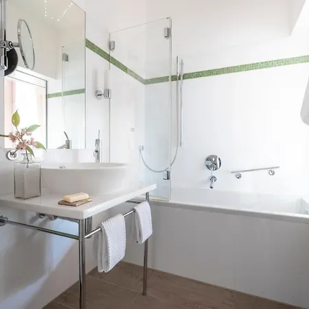 Garni Rosengarten Szálloda 4*