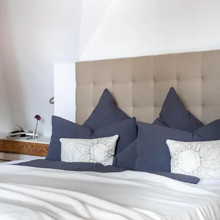 Garni Rosengarten Hotel 4*