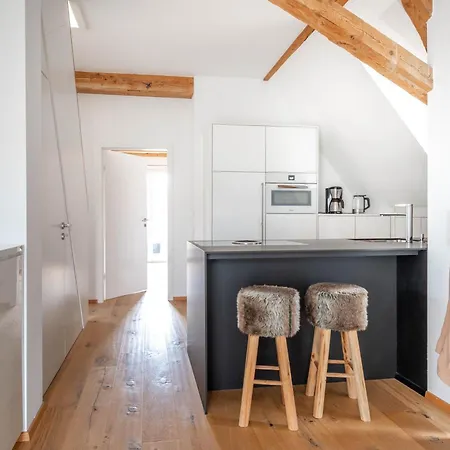 玫瑰园别墅加尼酒店 4*