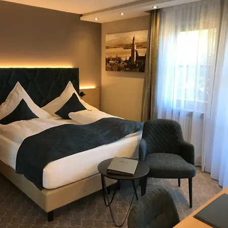 玫瑰园别墅加尼酒店 酒店 于伯林根