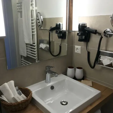 Garni Rosengarten מלון אוברלינגן