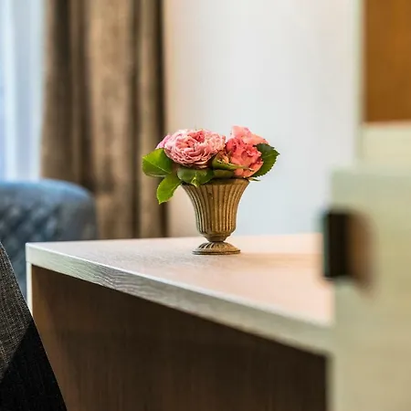 Garni Rosengarten Hotel 4*