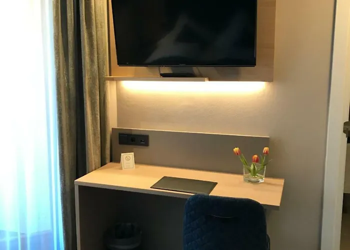 Garni Rosengarten Hotell 4*